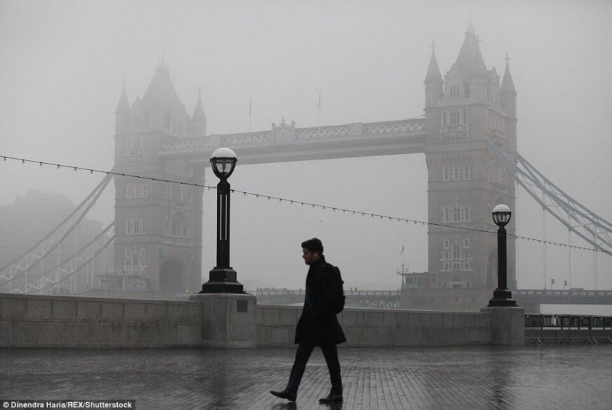 London mayor issues a ‘very high’ air pollution alert for the first time as toxic smog puts schools on lockdown while the big chill is set to last all week with freezing fog returning overnight London mayor issues a 'very high' air pollution alert for the first time as toxic smog puts schools on lockdown while the big chill is set to last all week with freezing fog returning overnight